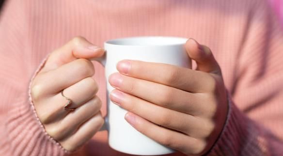 早起空腹喝水，是对还是错的？让我们看下营养师的解答！