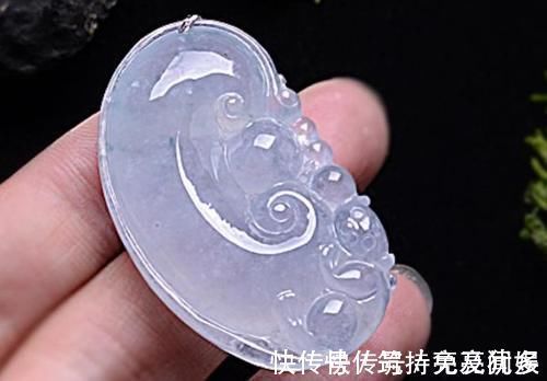 摩擦 如何留住翡翠的美?注意这几个地方,你会发现它越来越好看