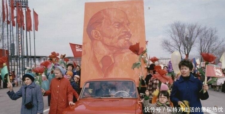 劳动节|从20年代到80年代,老照片里的苏联劳动节,很经典