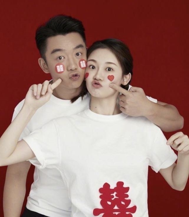 跑男|郑恺当爸后录跑男,被大家起哄难掩喜悦,对老婆四字称呼超甜