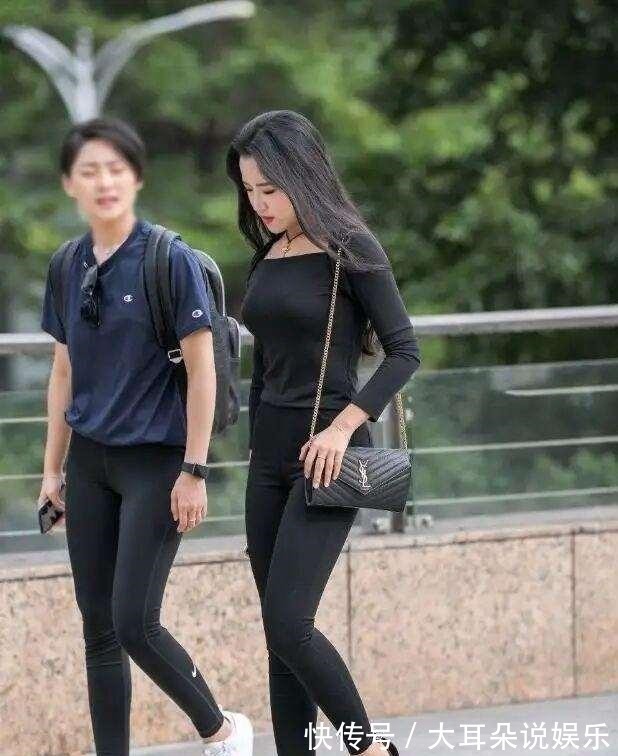 黄色 束腰包臀的打底裤,选择好看的裙子,也很清凉!