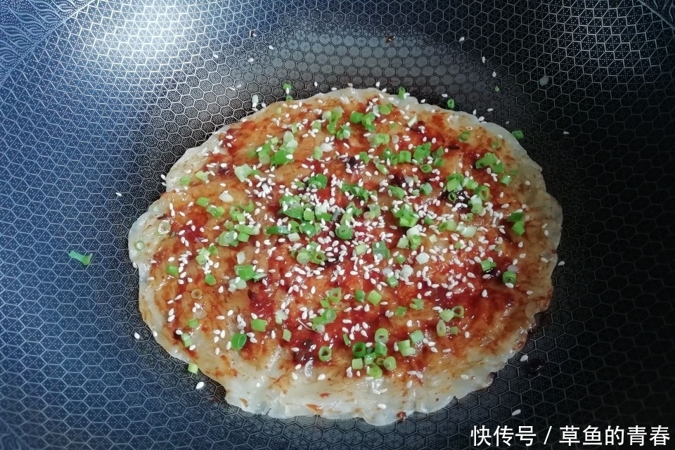 早餐迷上吃饼,不揉面不擀面,3分钟出锅,比包子油条好吃多了