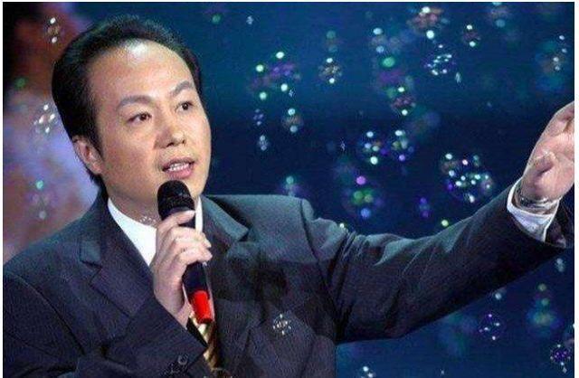 罗京病逝11年,职业生涯最难稿件曝光,李瑞英播报声音都在颤抖