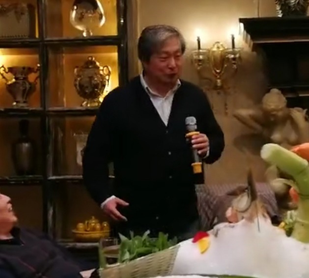 玉皇大帝$王卫国演“玉皇大帝”出名,头像被印到冥币上,想打官司找不到人