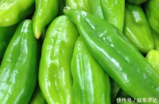 忠告|忠告炒青椒时切不可放此物,吃了就是没事找事,还有人不清楚