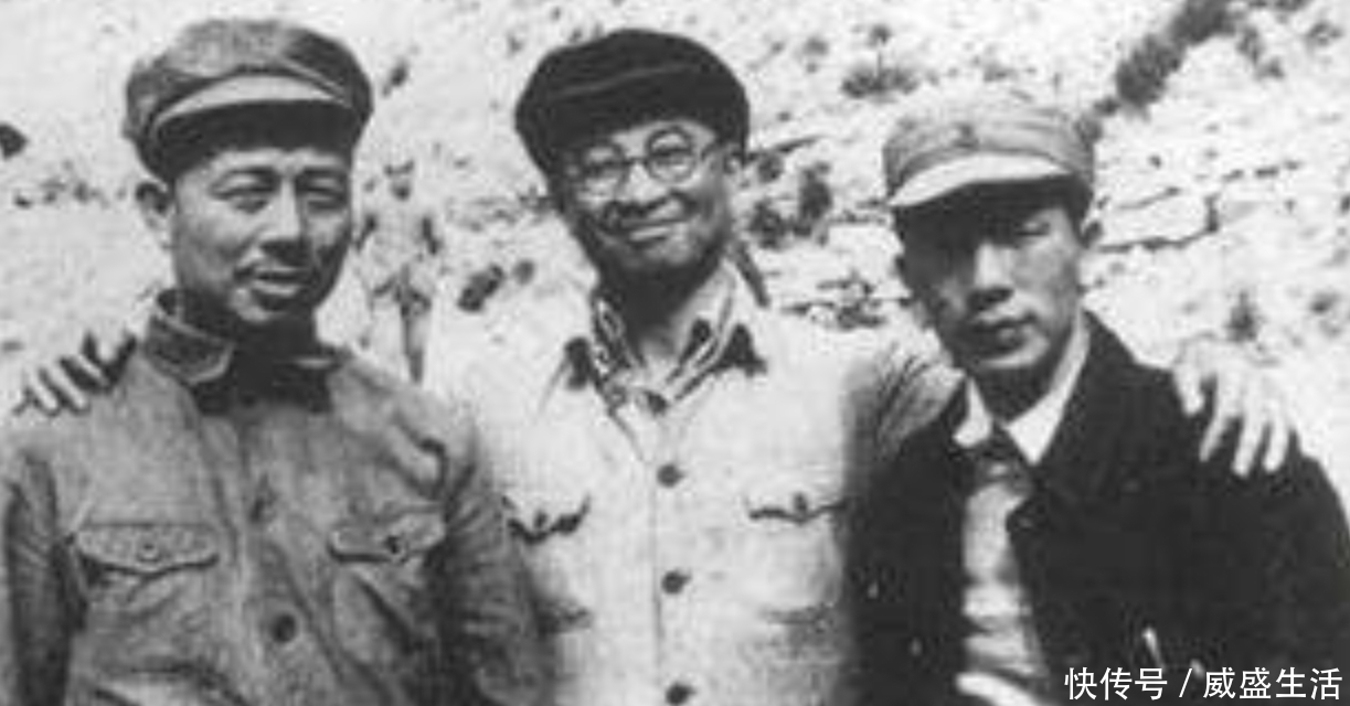 陈康|1955年大授衔时,一军区副司令被授中将衔,为何遭到陈赓反对?