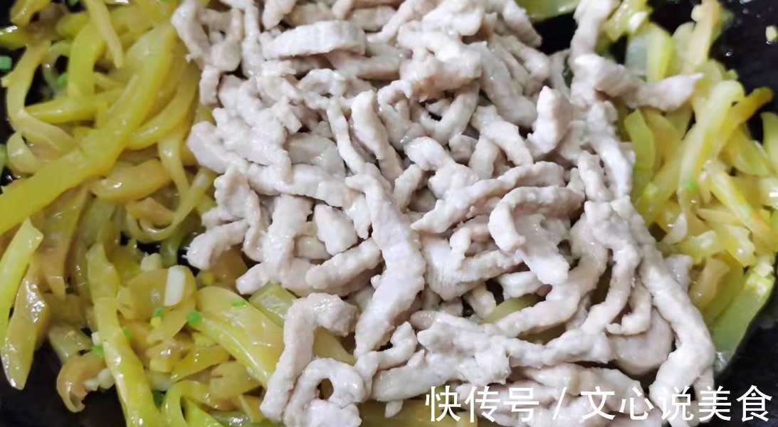 榨菜炒肉丝的经典做法,色香味俱全,这就是干饭人的下饭菜!