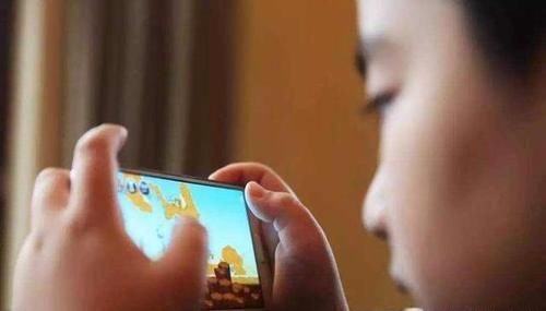 被骗|孩子多大是拥有手机的“最佳年龄”?并非15岁,多数宝妈被骗了