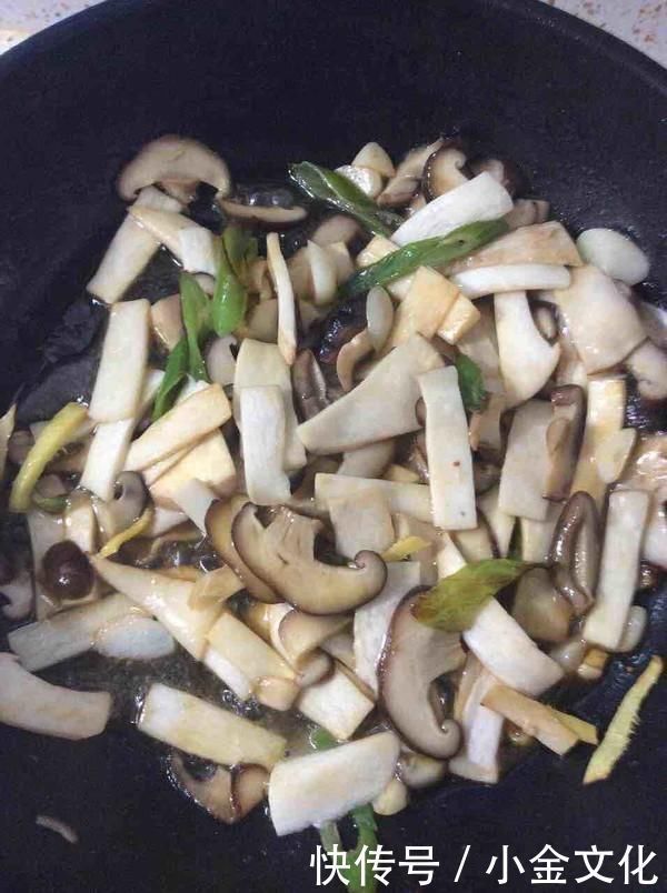 大肚腩|妈妈每周坚持吃“它”，现在50岁都没大肚腩，原来它真能刮油呀