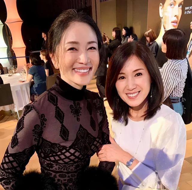 冠军 52岁阿姨获日本美魔女大赛冠军,完美身材不输少女,冻龄全靠自律