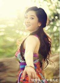 凤凰传奇玲花：从草原来的姑娘，人红不忘本，做老百姓喜爱的歌手