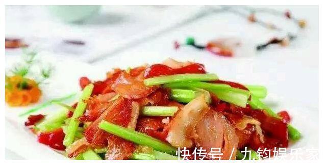 孜然粉|美食推荐芹菜炒腊肉、蛇血肉碎煲仔饭、剁椒蒸扇贝、蒜香烤茄子
