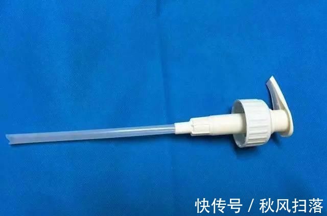 原来洗洁精瓶子上的压嘴还有这样的妙用,改造后放在家里太实用······