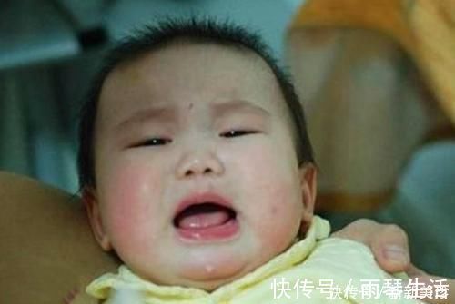 宝妈|有一种“难”叫宝宝“犯奶瘾”,既可笑又可怜,宝妈:断奶太难了