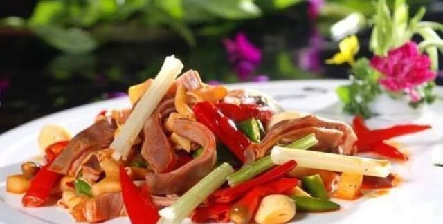 精选几道家常菜，营养又美味，家人都特别喜欢吃，一上桌就抢着要