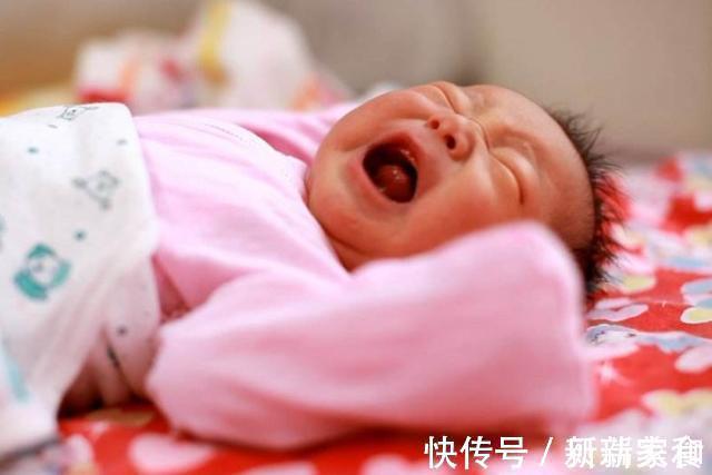 尿片|新生儿护理,常见的十种老经验不靠谱,坑娃的老人言妈妈别轻信