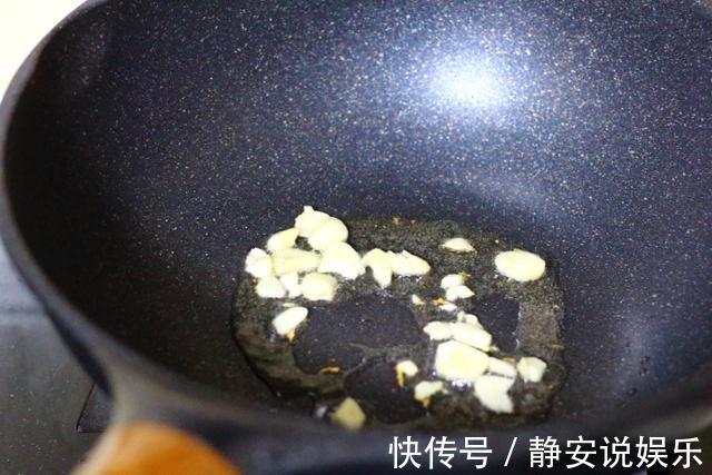 家常菜|一家三口的晚餐，4道家常菜荤素搭配，开胃又下饭，好吃又营养