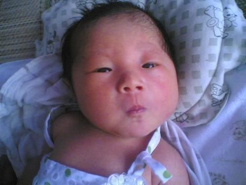 街坊|孩子越长越像爷爷,宝爸偷偷做鉴定,看到结果宝爸乐了,家庭没了