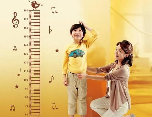 7岁男孩矮同龄人一截,经筛查发现是因为上培训班引起,妈妈发愁