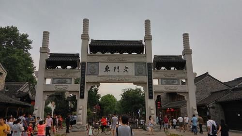 南京一条老街，传统特色小吃遍地，就连本地人都很喜欢去