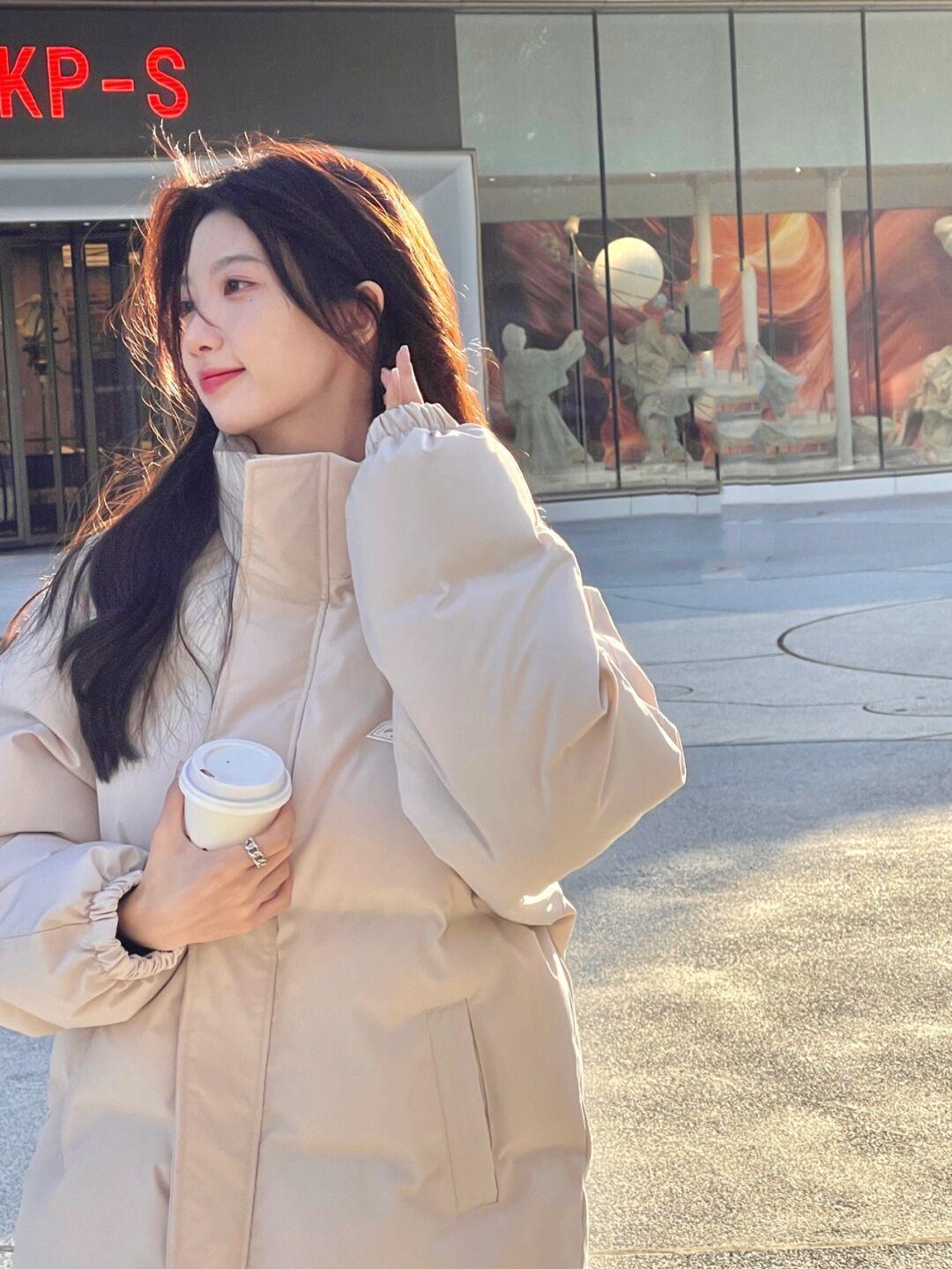 econ|无论年纪多大,冬季都要保暖,这4款棉服帮你塑造好气质