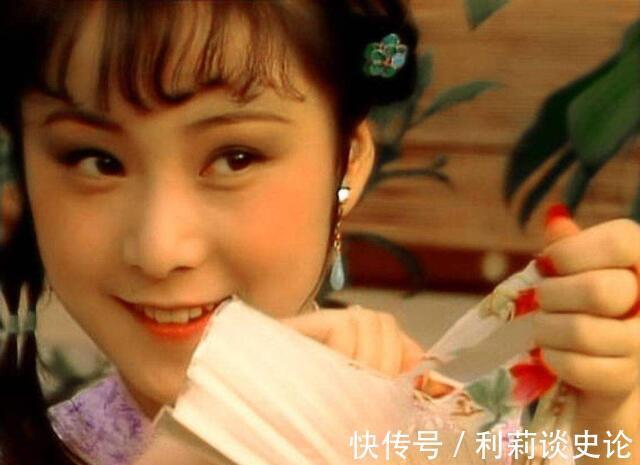 指责$贾母为何在元宵节公开指责袭人拿大?原来大有深意