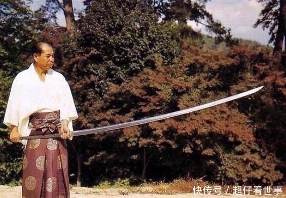 难道|一把神秘的巨型日本刀长4米重150斤,日本古代难道有巨人