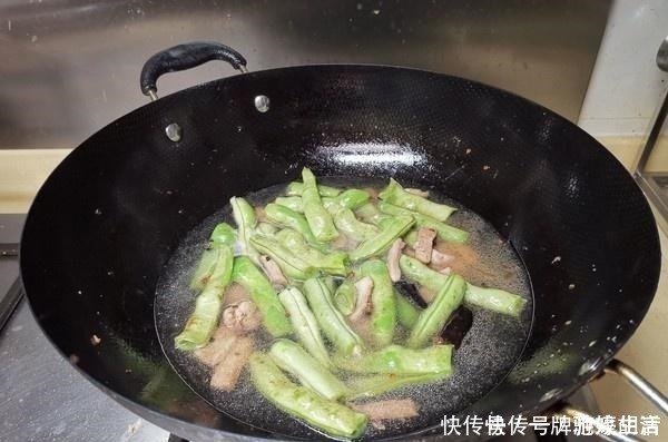 补钙|这菜是“补钙高手”，这么便宜却很少人知道，儿子16岁就一米八！