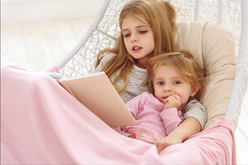 装睡|不吼睡、不哄睡,如何让孩子晚上自己睡?一个字:“装”就得了