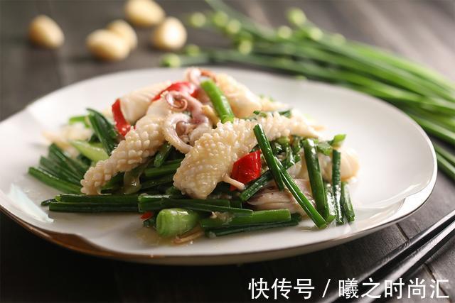 酥炸粉|做韭菜，有人包饺子，有人蒸包子，大厨：都不香！这才是正确做法