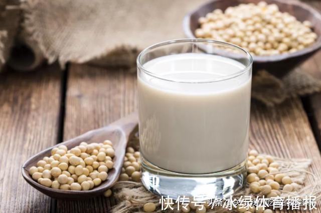 自制豆浆，豆子泡后别直接打，先做1步，豆浆细腻无渣，香浓顺滑