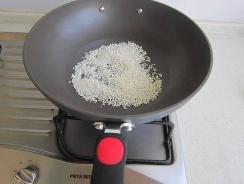 它被叫做“乌发剂”,很多人吃它来乌发,却不知吃多了会秃头