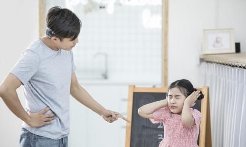 专家|育儿专家付小平:优秀的孩子,通常都赢在他们有个“懒妈妈”