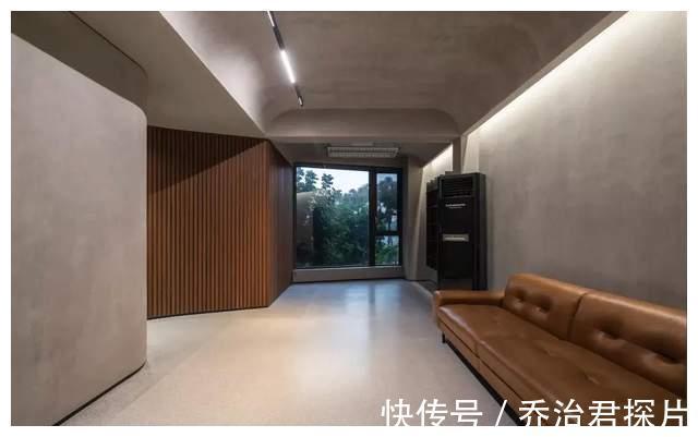 水泥|为解压，70后大叔“极简”装新房，全屋毛坯水泥风，舒适有格调！