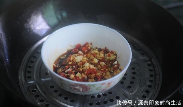 女人必吃这“碱性食物”，清肠排便，嘴巴不臭，头发也乌黑亮丽！