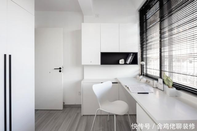 厨房|76㎡老破小，竟有4室1厅，可以住下一家五口，黑白灰简约实用