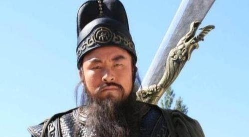 关胜!水浒中,宋江3次提让位,但都不敢接,一人敢接,宋江不敢让