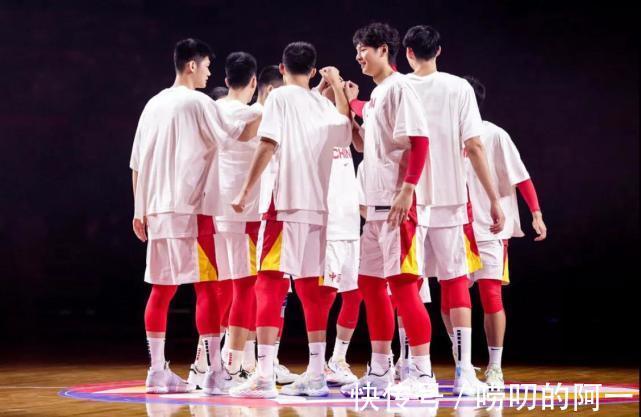 中国男篮|12月1日回国！今年最累的一批球员，非国家队这帮小伙子莫属了