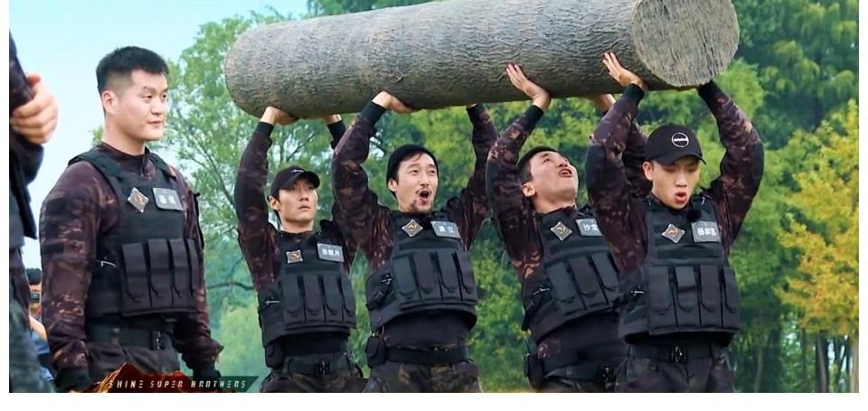 《追光吧》开播,4大改变去油成功,初舞台诚意满满,3大黑马惊艳全场