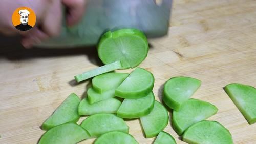 做大虾时，不要直接加水煮，教你正确吃法，虾肉鲜嫩入味超解馋