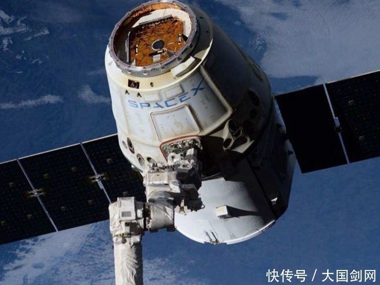 空间站 美国载人“龙”飞船,对接要选择中国上空,到底有什么不轨目的