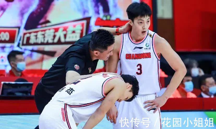 季后赛|广东队堪称CBA最低调球队，目标季后赛，却总是不小心夺得CBA冠军