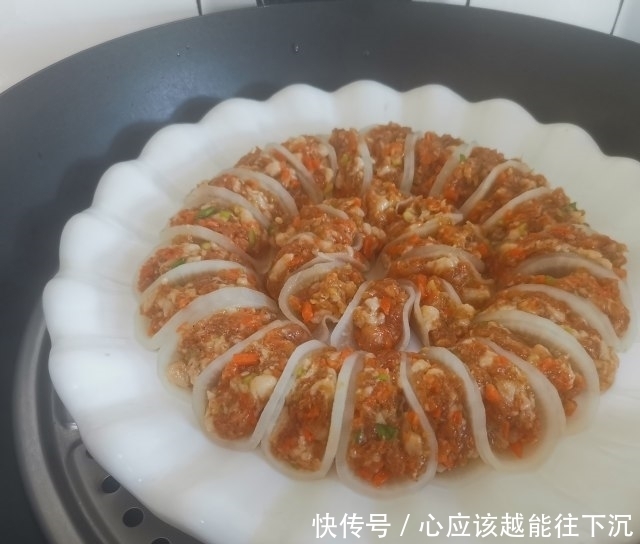 蒸蒸日上酿萝卜夹,清爽鲜香,好吃有颜值