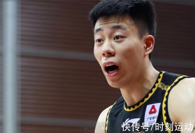 cb张镇麟郁闷一战:33分钟5投,5分钟几乎没摸球,4个队友都不传球