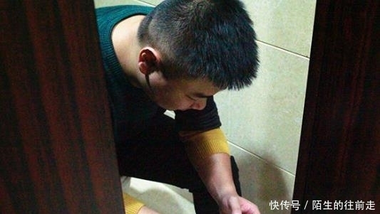 便秘|大便拉完“意犹未尽”,总感觉没排干净多半是3个因素作祟