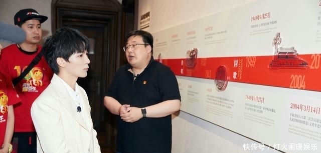 宠粉|周深空降重庆:没有明星架子,走到哪唱到哪,这届粉丝太幸福