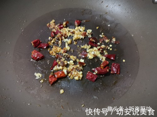 中餐厅很火的一道菜,红而不辣,简单易学,下3碗饭绝不是问题
