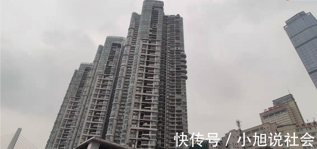 海客瀛洲|重庆朝天门房价破10万一平,周边豪宅却不涨反跌,炒房客血亏!
