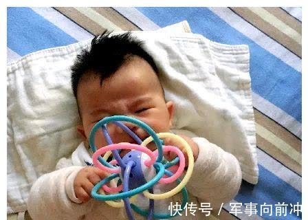 健身架|宝宝玩具越多越好?0-12个月宝宝早教玩具攻略,照着买不花冤