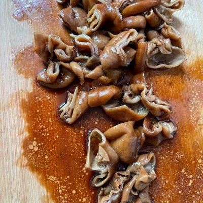 大葱|大厨教我的干煸肥肠的做法,果然好吃到没朋友